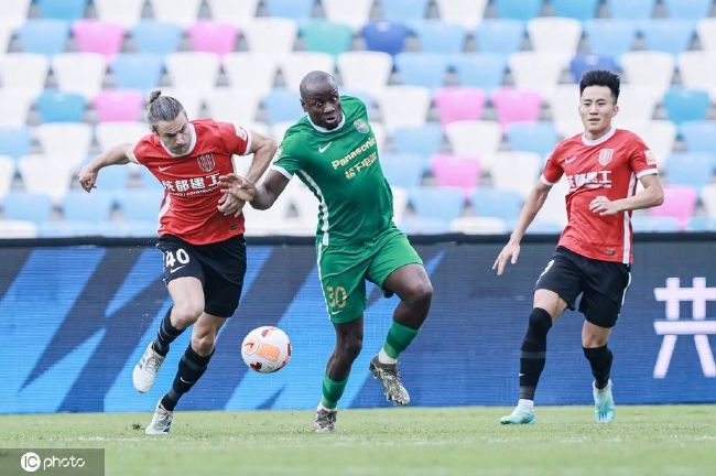 全场比赛结束，勒沃库森4-0波鸿。